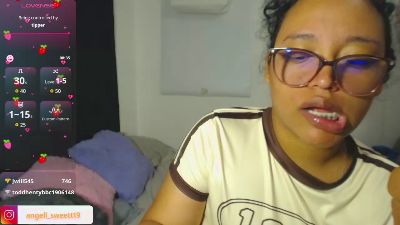 angela_angels_ live cam on Cam4