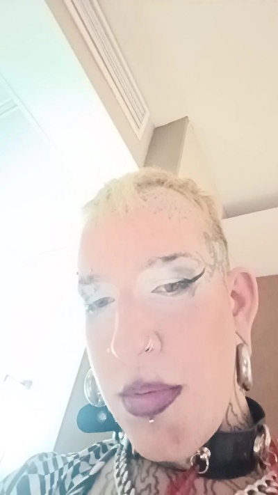 angeldomftm live cam on Cam4