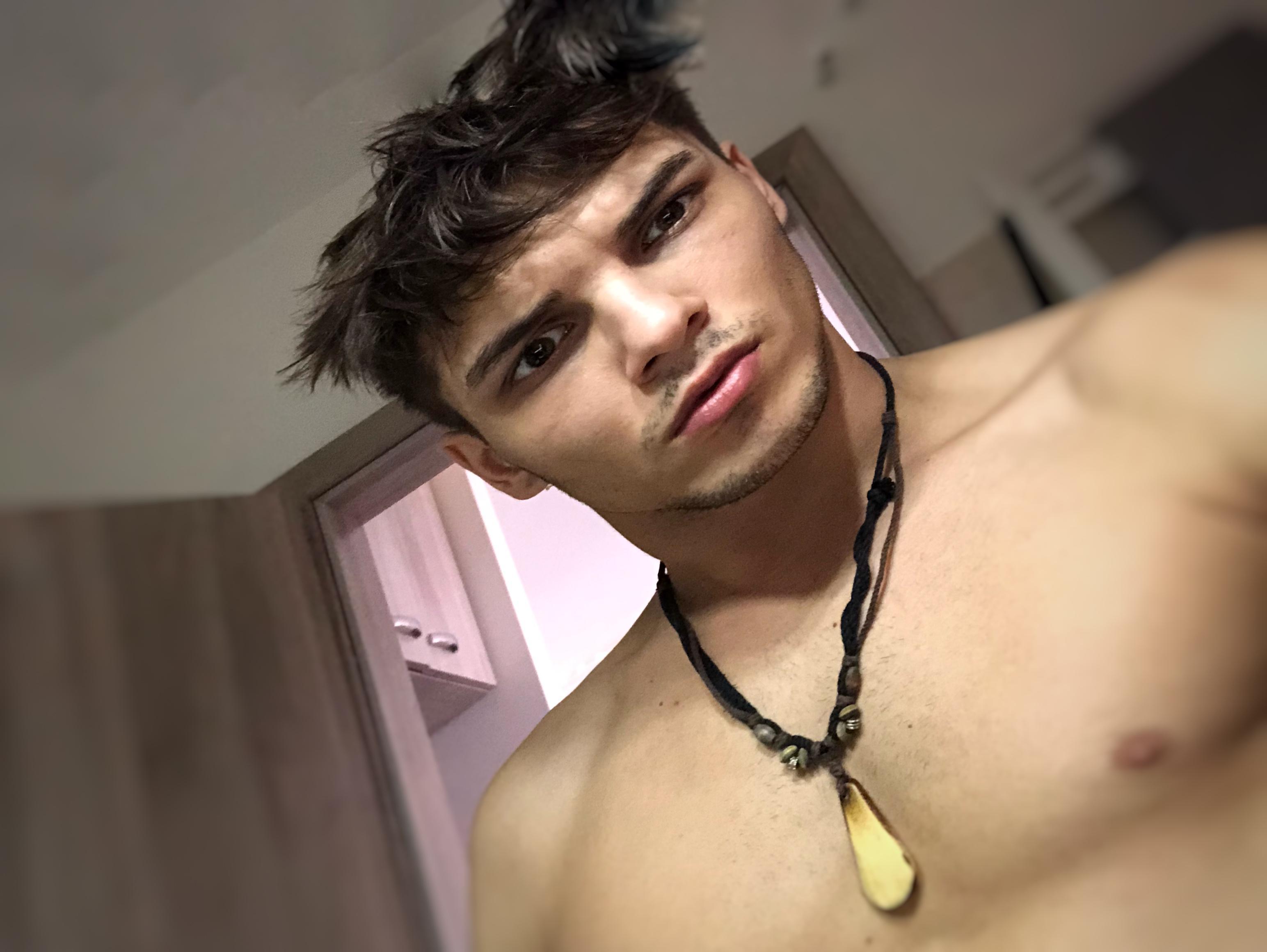 nude cam chat Angelfrank4