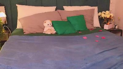 angelic_coy live cam on Cam4