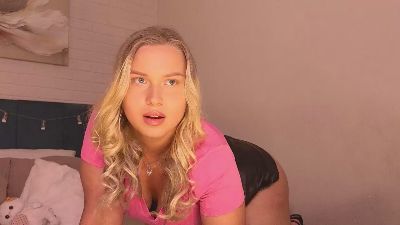 angelic_coy live cam on Cam4