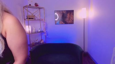angelic_coy live cam on Cam4
