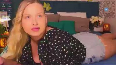 angelic_coy live cam on Cam4