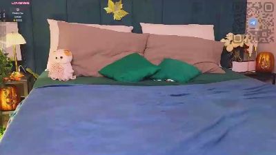 angelic_coy live cam on Cam4