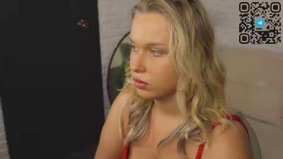 angelic_coy live cam on Cam4