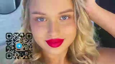 angelic_coy live cam on Cam4