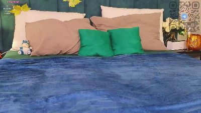 angelic_coy live cam on Cam4