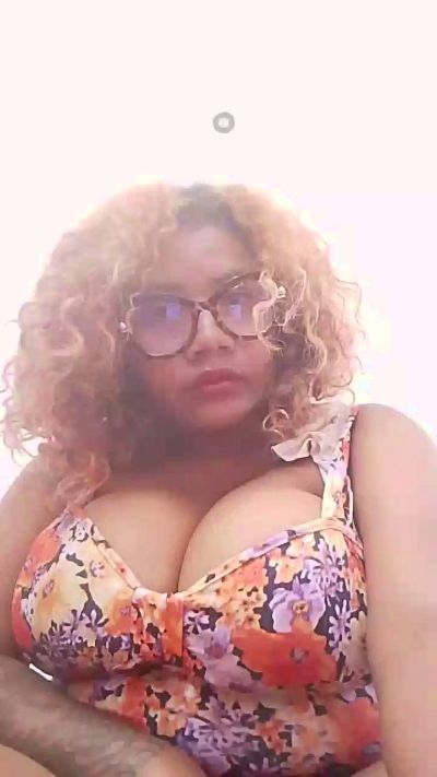 angelicah4 live cam on Cam4