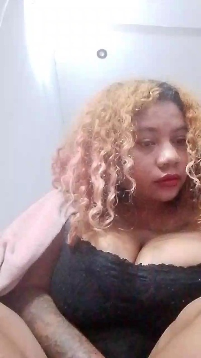 angelicah4 live cam on Cam4