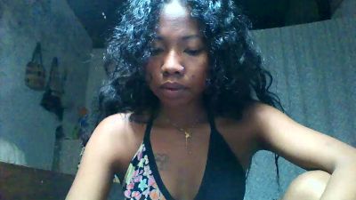 angelinah4 live cam on Cam4