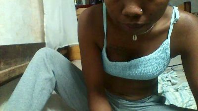 angelinah4 live cam on Cam4