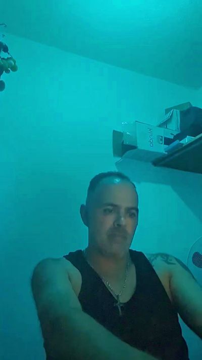 angevil2020 live cam on Cam4