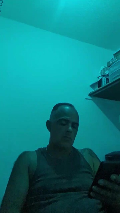 angevil2020 live cam on Cam4