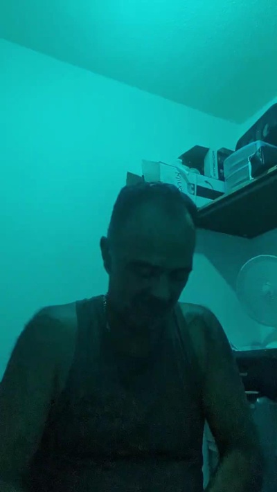 angevil2020 live cam on Cam4