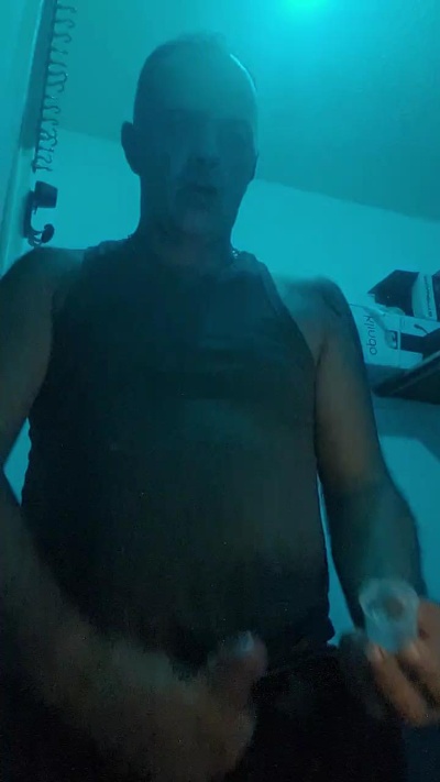 angevil2020 live cam on Cam4