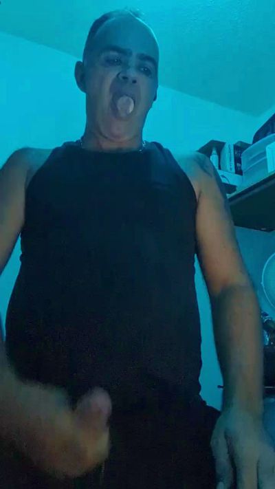 angevil2020 live cam on Cam4