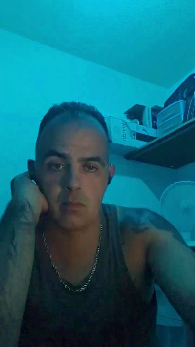 angevil2020 live cam on Cam4