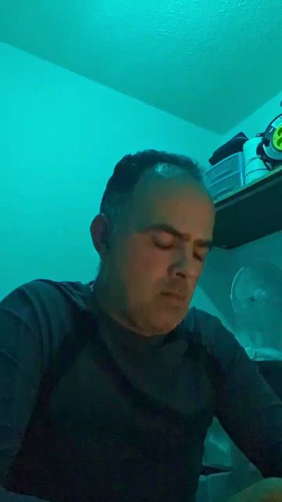 angevil2020 live cam on Cam4