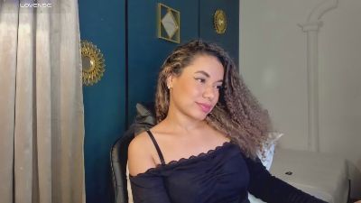 angie_leonn live cam on Cam4
