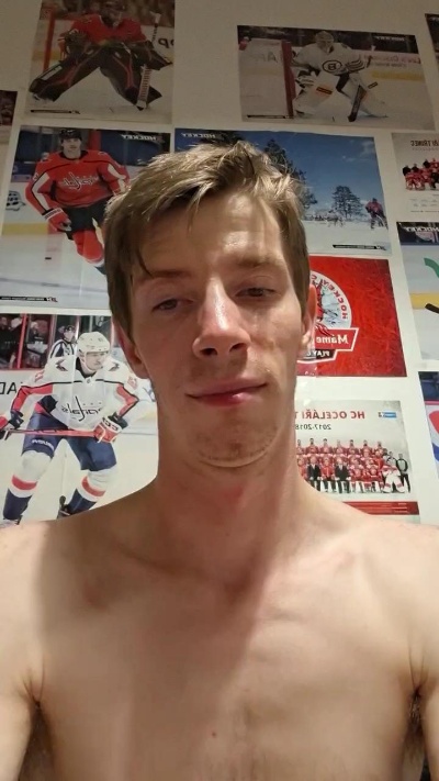 angler98 live cam on Cam4