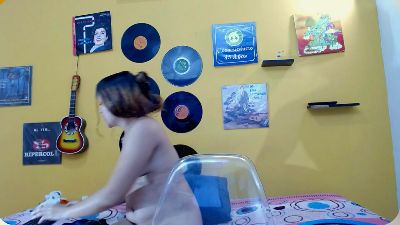 aniitaeyescute1 live cam on Cam4