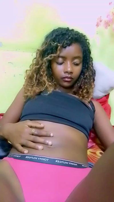 anisa7 live cam on Cam4