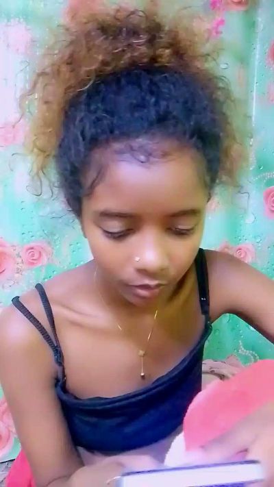 anisa7 live cam on Cam4