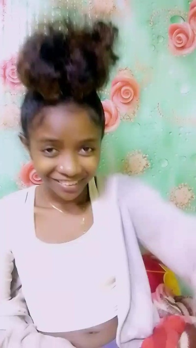 anisa7 live cam on Cam4