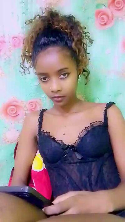 anisa7 live cam on Cam4