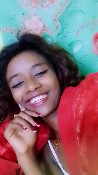 anisa7 live cam on Cam4