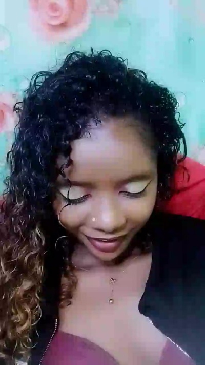anisa7 live cam on Cam4
