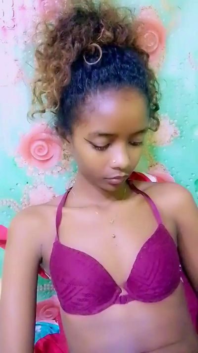 anisa7 live cam on Cam4