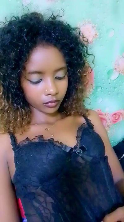 anisa7 live cam on Cam4