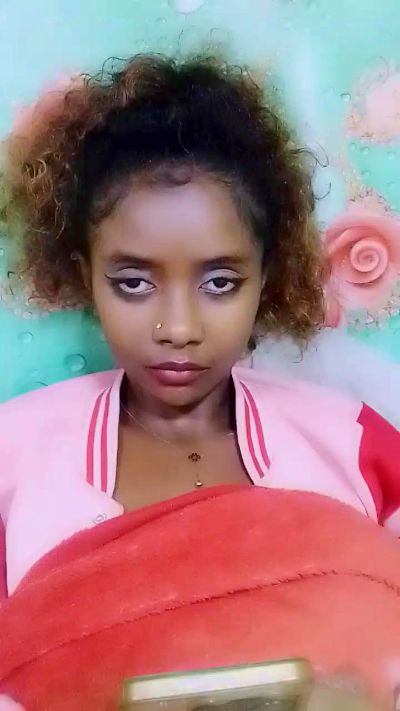 anisa7 live cam on Cam4