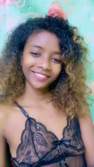 anisa7 live cam on Cam4