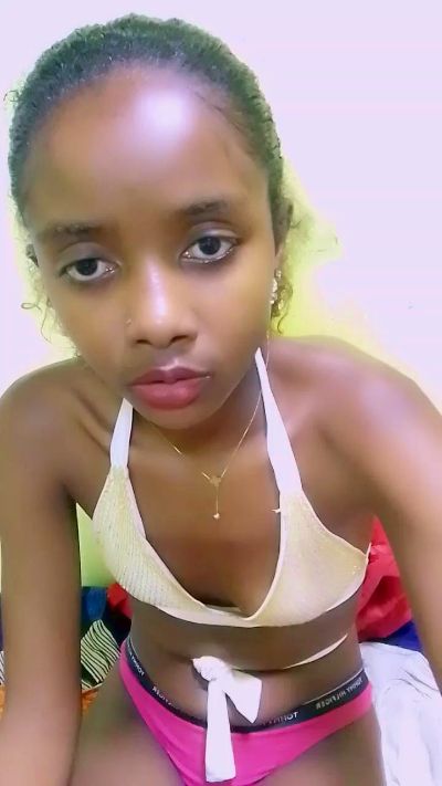 anisa7 live cam on Cam4