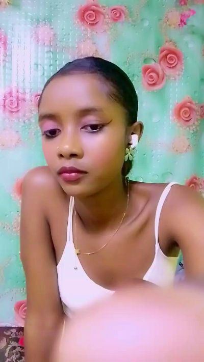 anisa7 live cam on Cam4