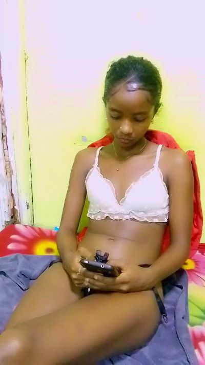 anisa7 live cam on Cam4