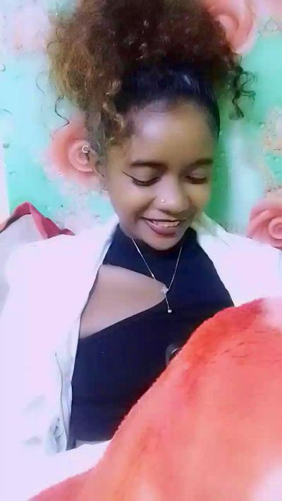 anisa7 live cam on Cam4