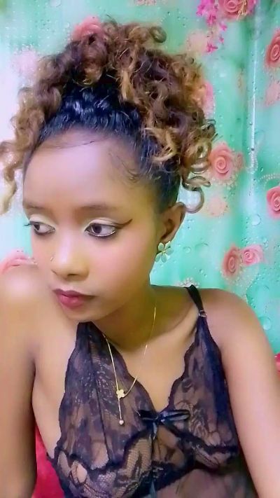 anisa7 live cam on Cam4