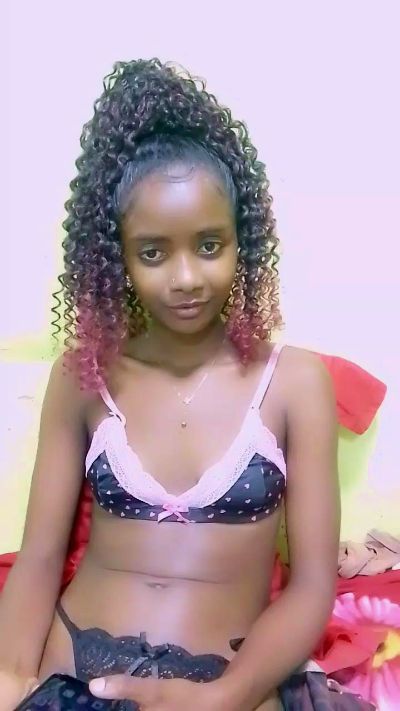 anisa7 live cam on Cam4
