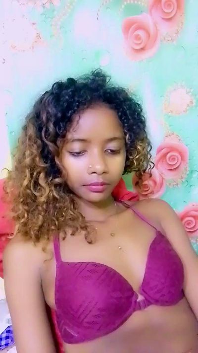 anisa7 live cam on Cam4
