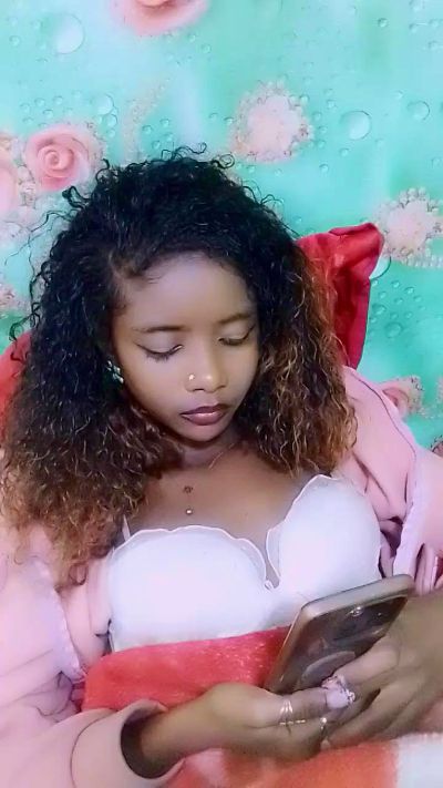anisa7 live cam on Cam4