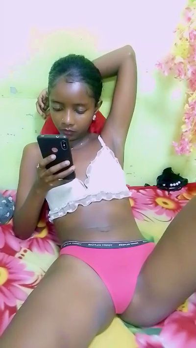 anisa7 live cam on Cam4
