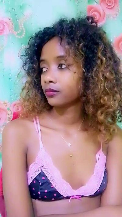 anisa7 live cam on Cam4