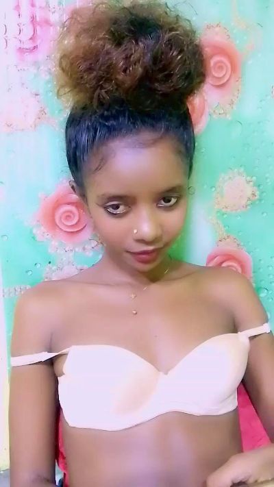 anisa7 live cam on Cam4