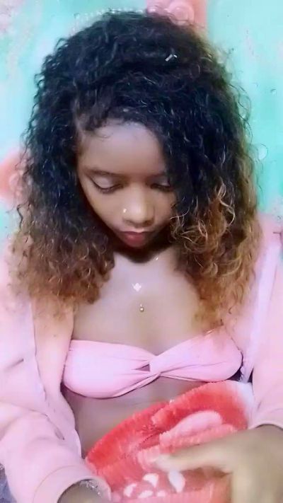 anisa7 live cam on Cam4