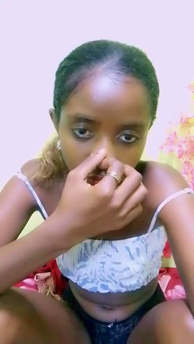 anisa7 live cam on Cam4