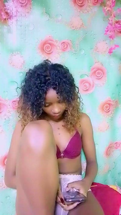 anisa7 live cam on Cam4