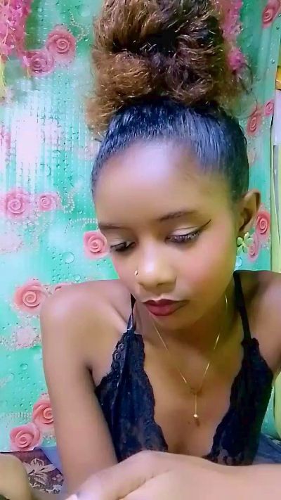 anisa7 live cam on Cam4
